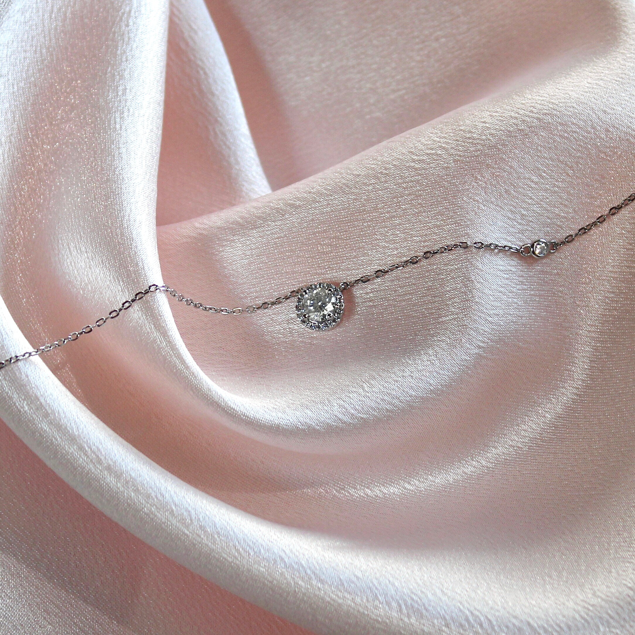 Be Mine | Moissanite Halo Necklace